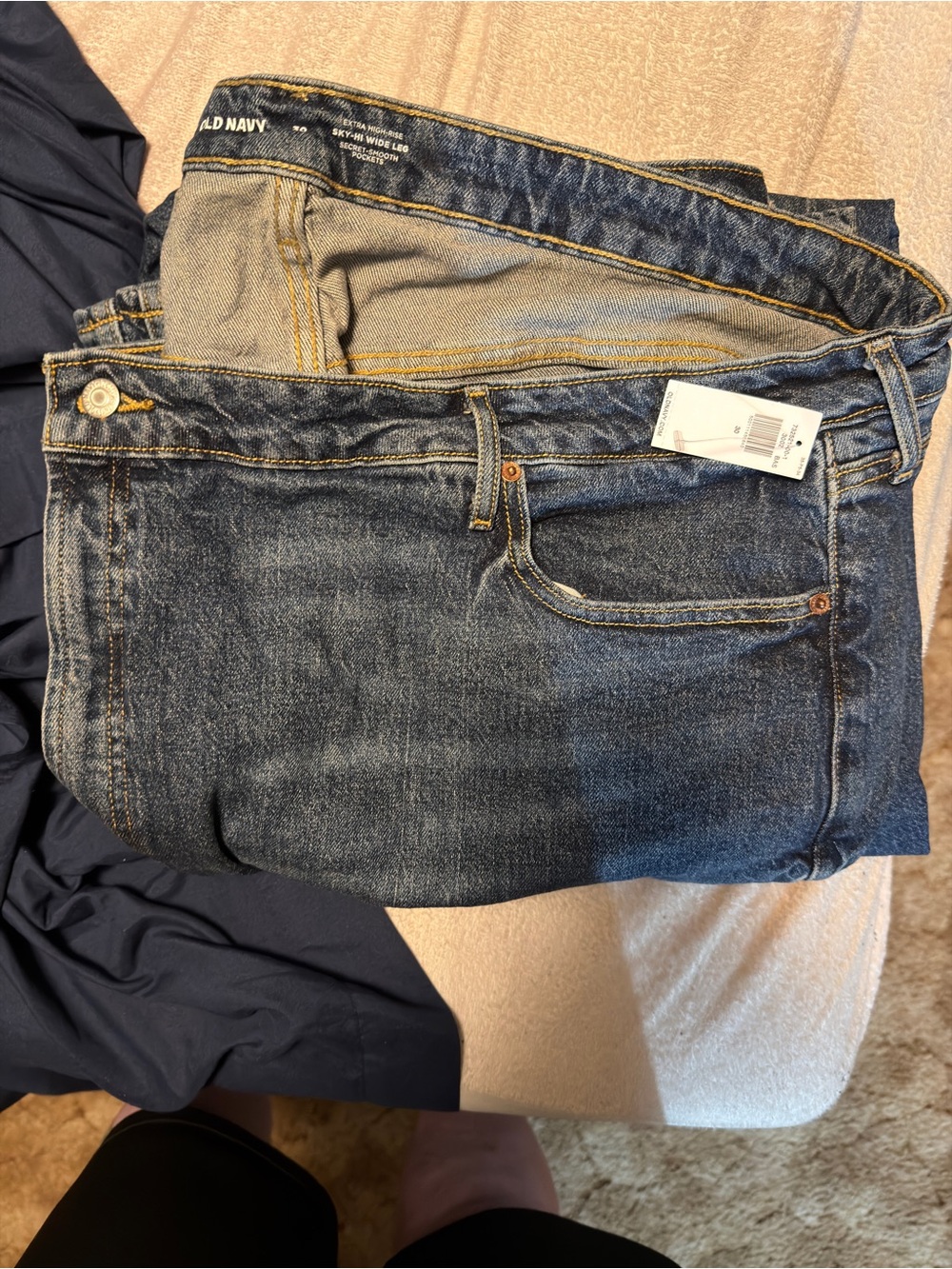 Old Navy Extra High-Waisted Wide-Leg Jeans Size 30R NWT